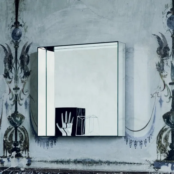 Specchi Mirror Mirror quadrati o rettangolari di Glas Italia