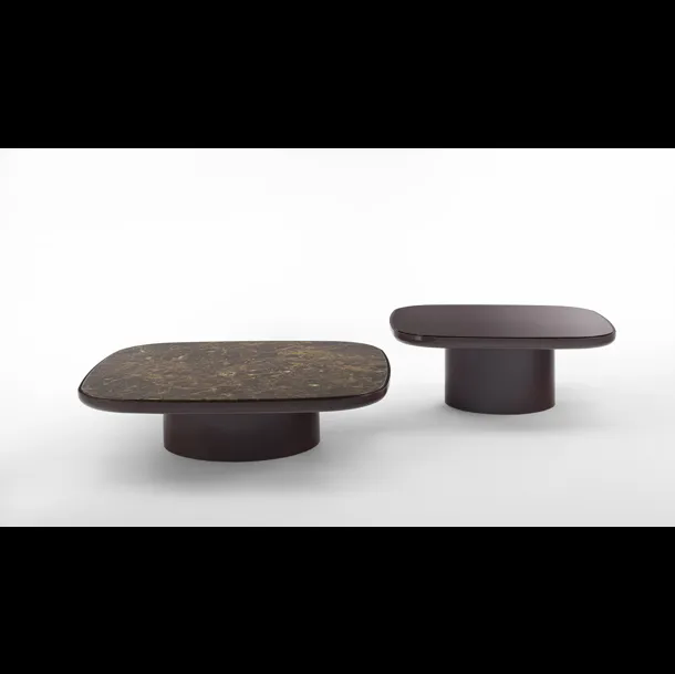 Tavolini Enook Brillo in marmo o in laccato di Porada