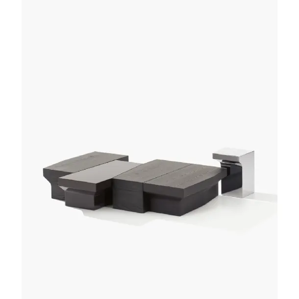 Tavolini Joan in legno, laccato lucido e acciaio lucido di Poliform