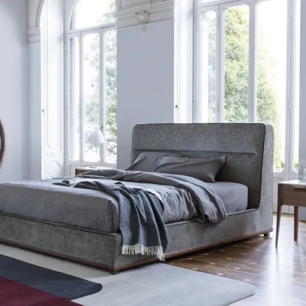 Letto Kirk in tessuto imbottito di Porada