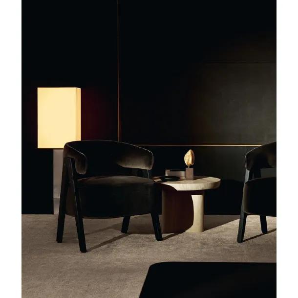 Poltroncina in velluto Loai di Poliform