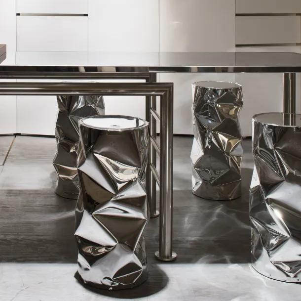 Sgabello in metallo Tab-u di Opinion Ciatti