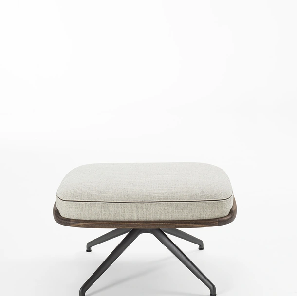 Cuna Lounge Pouf di Porada