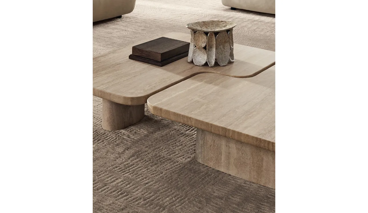 Tavolini Ernest in marmo travertino di Poliform