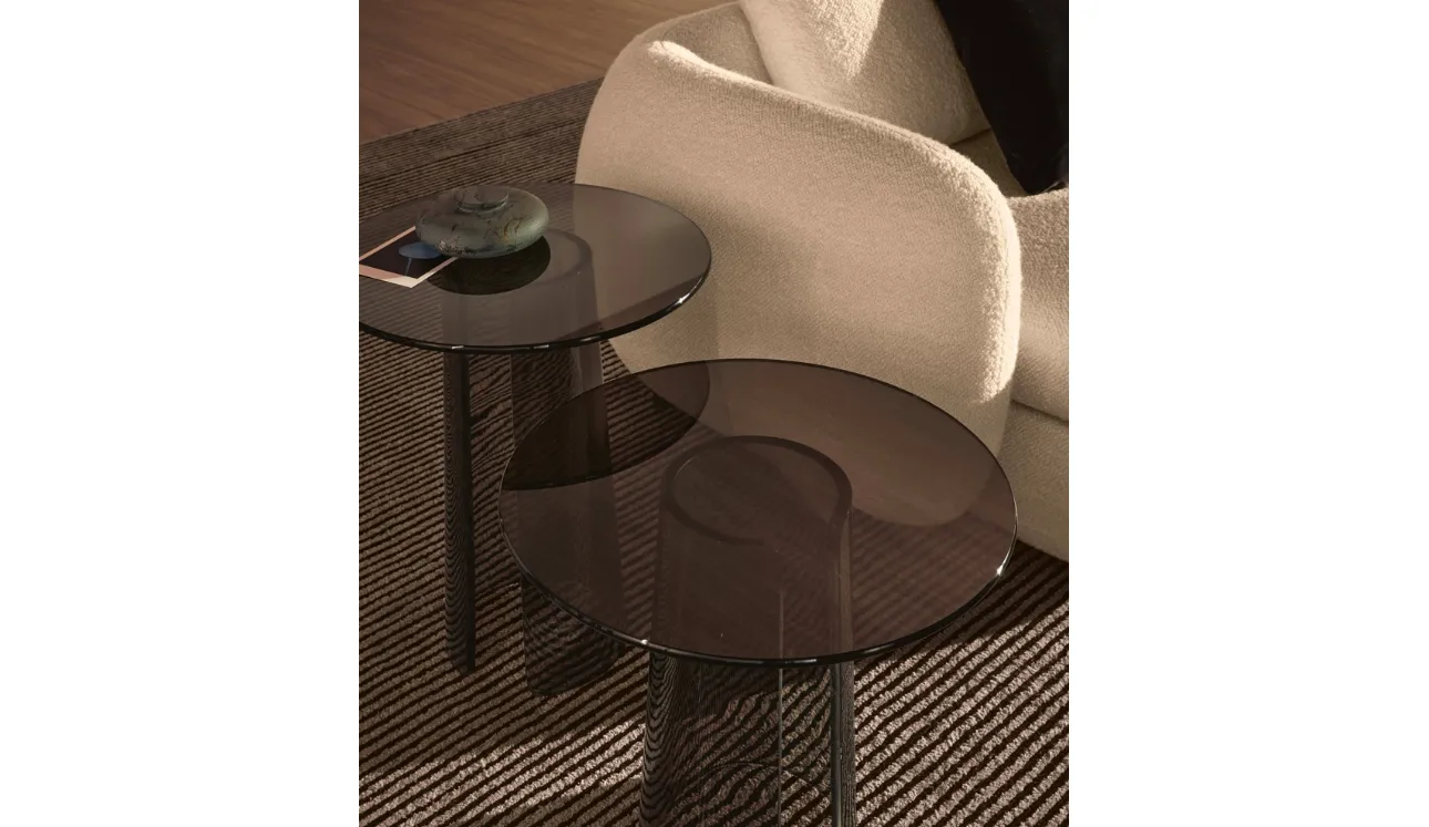 Tavolino rotondo Orbit in vetro soffiato bronzato di Poliform