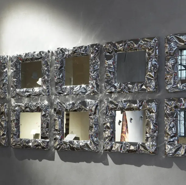 Specchio in metallo Tabu-Mirror di Opinion Ciatti
