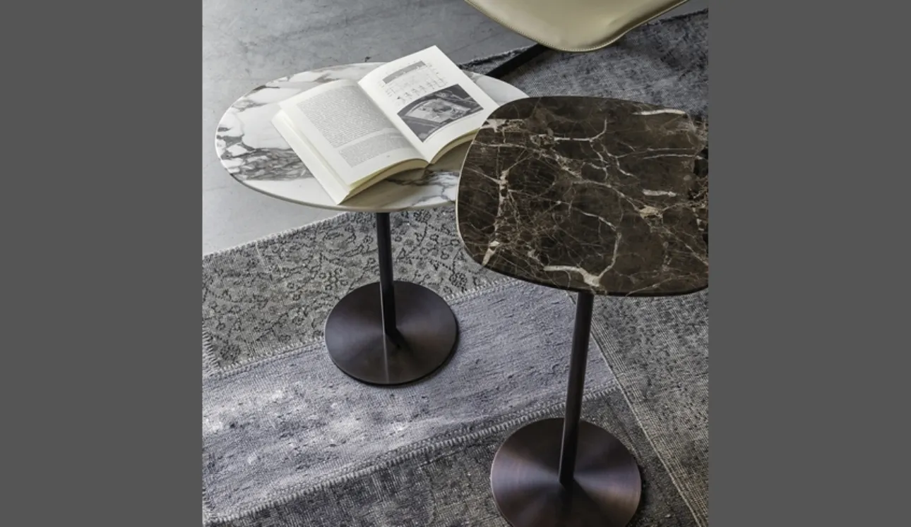 Tavolino 095 096 in marmo con base in metallo di Vibieffe