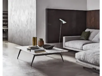 Tavolino in marmo con piedi in alluminio Este di Flexform