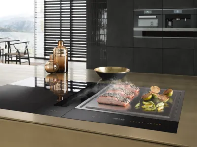 Piano Cottura CS7632FL con Teppan Yaki ad induzione di Miele