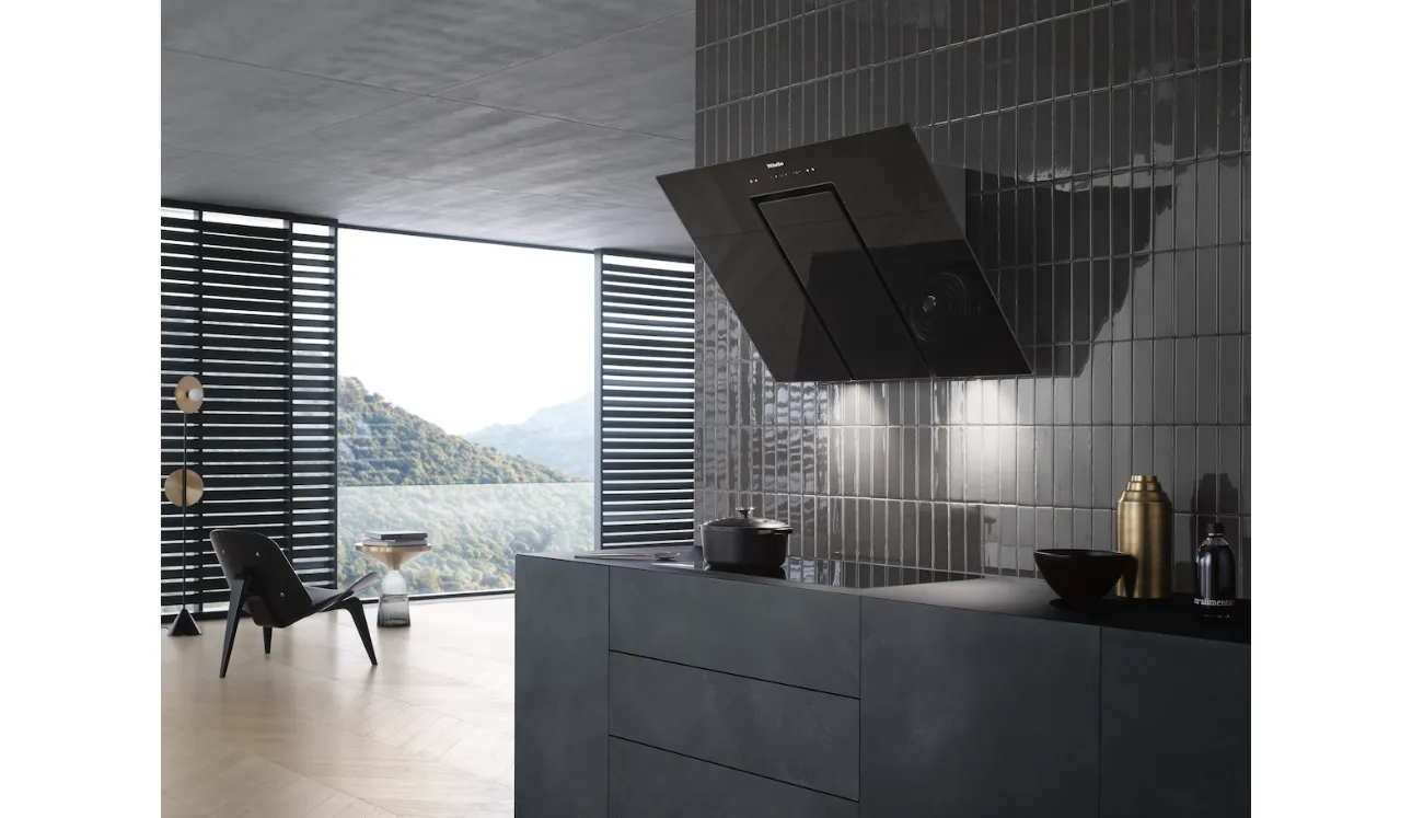 Cappa Aspirante DA6498W Pure Black a parete con comandi Touch di Miele