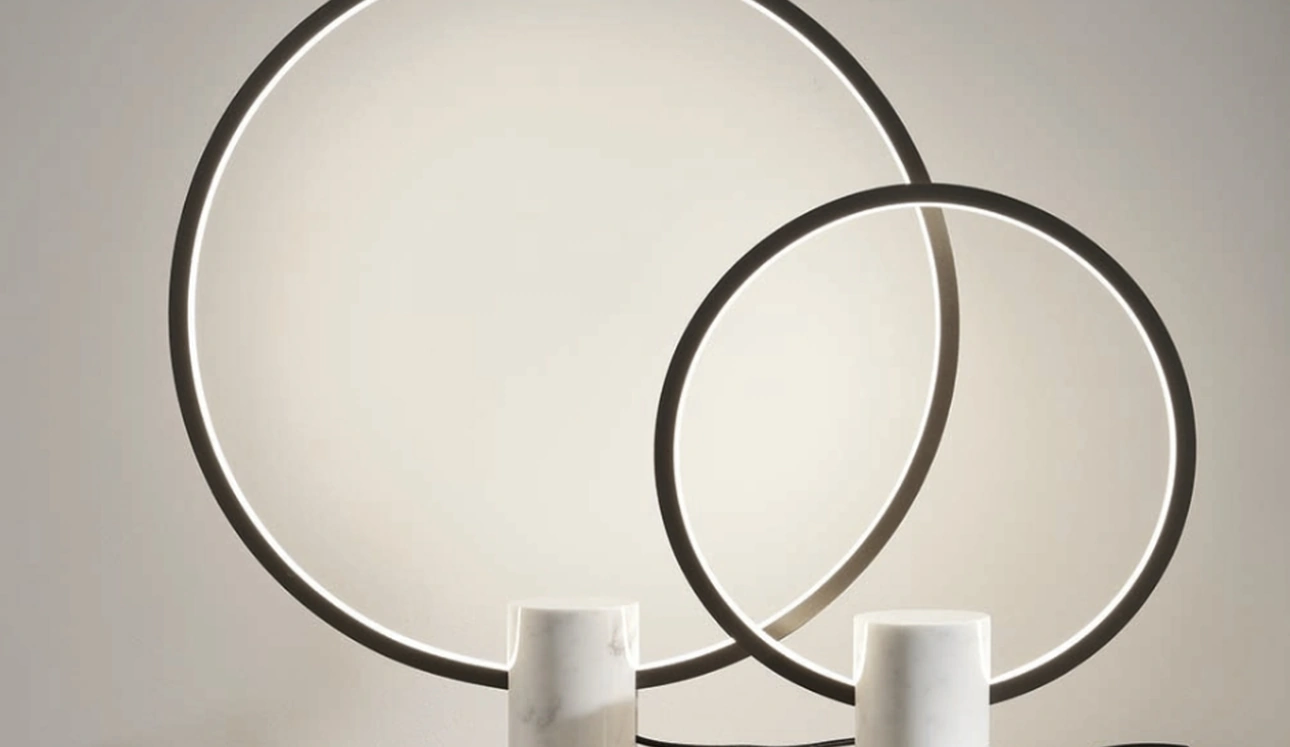 Lampada da tavolo Halo di Porada
