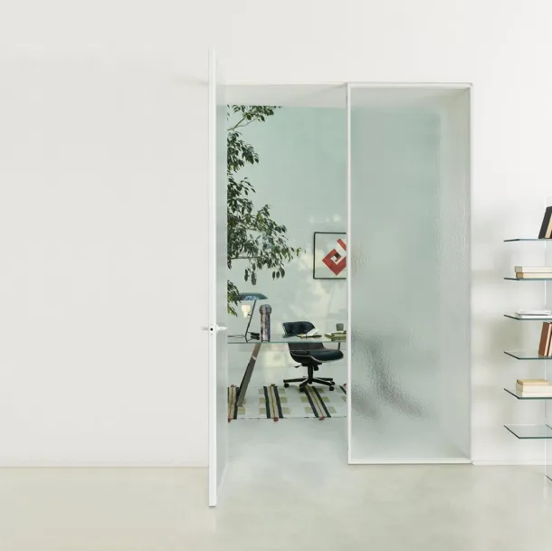 Porta per interni Sherazade Double Swing Plain in vetro con telaio in alluminio di Glas Italia