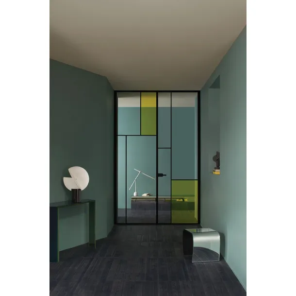 Porta per interni a battente Sherazade Double Swing Slim Jambs Patchwork in vetro con telaio in alluminio di Glas Italia