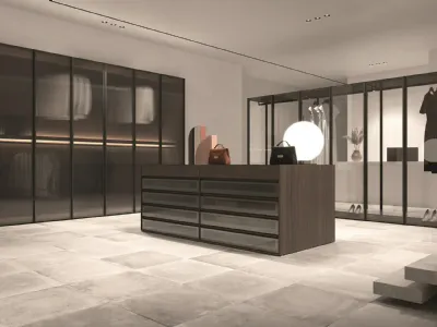 Armadio con ante battenti in vetro Luxe di Erba