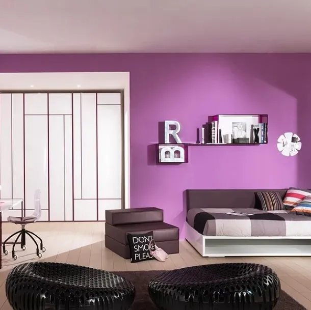 Cameretta di design raffinata e moderna Kubika Violet&White di Sangiorgio