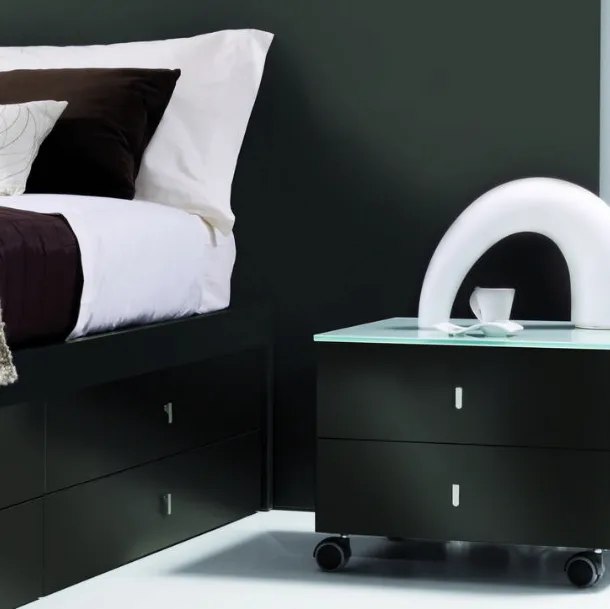 Comodino Light con Top in Vetro di Ime Arredamenti