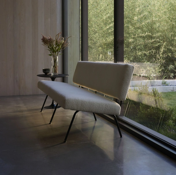 Divano lineare Model 33 di Knoll