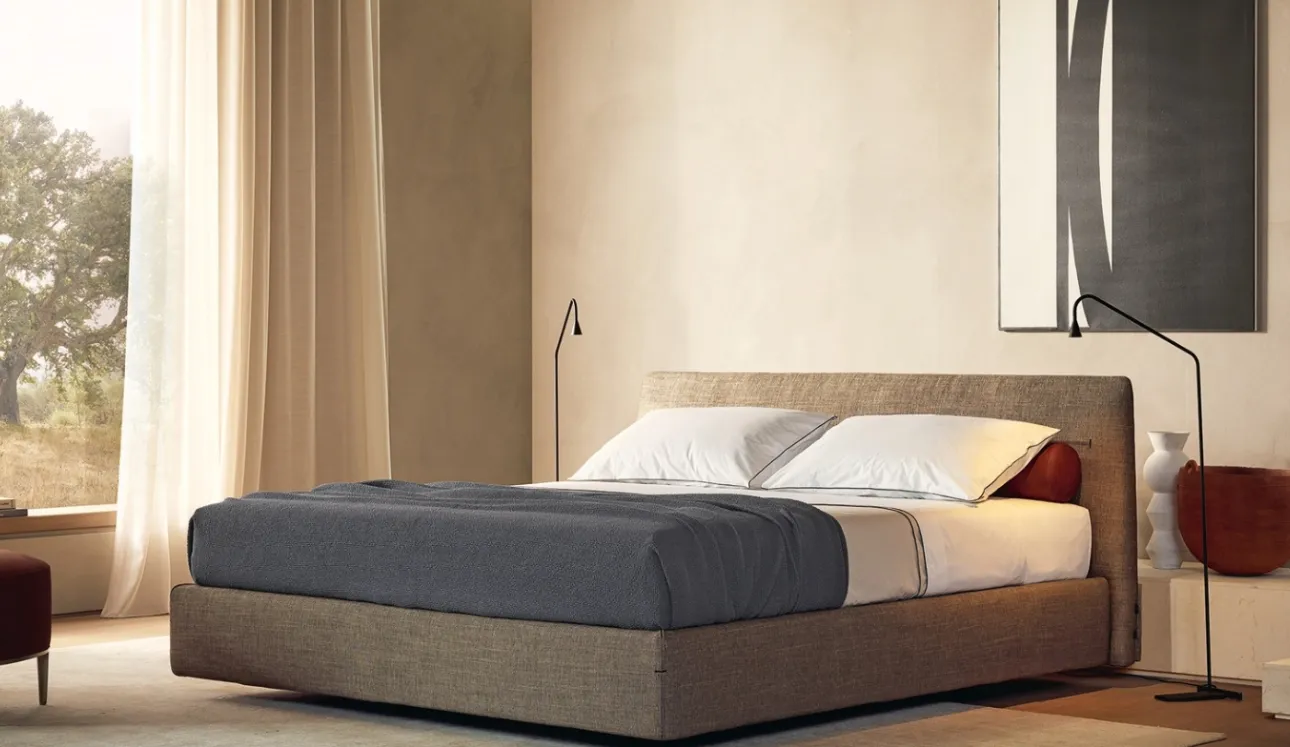 Letto in tessuto imbottito con testiera e box contenitore Jacqueline di Poliform