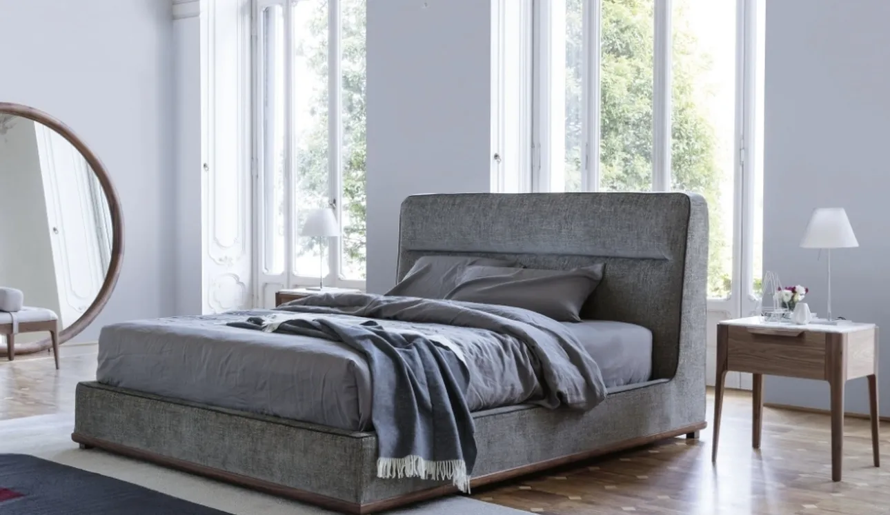 Letto Kirk in tessuto imbottito di Porada