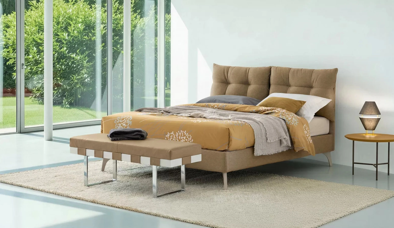 Letto in tessuto imbottito Loren con contenitore di Oggioni