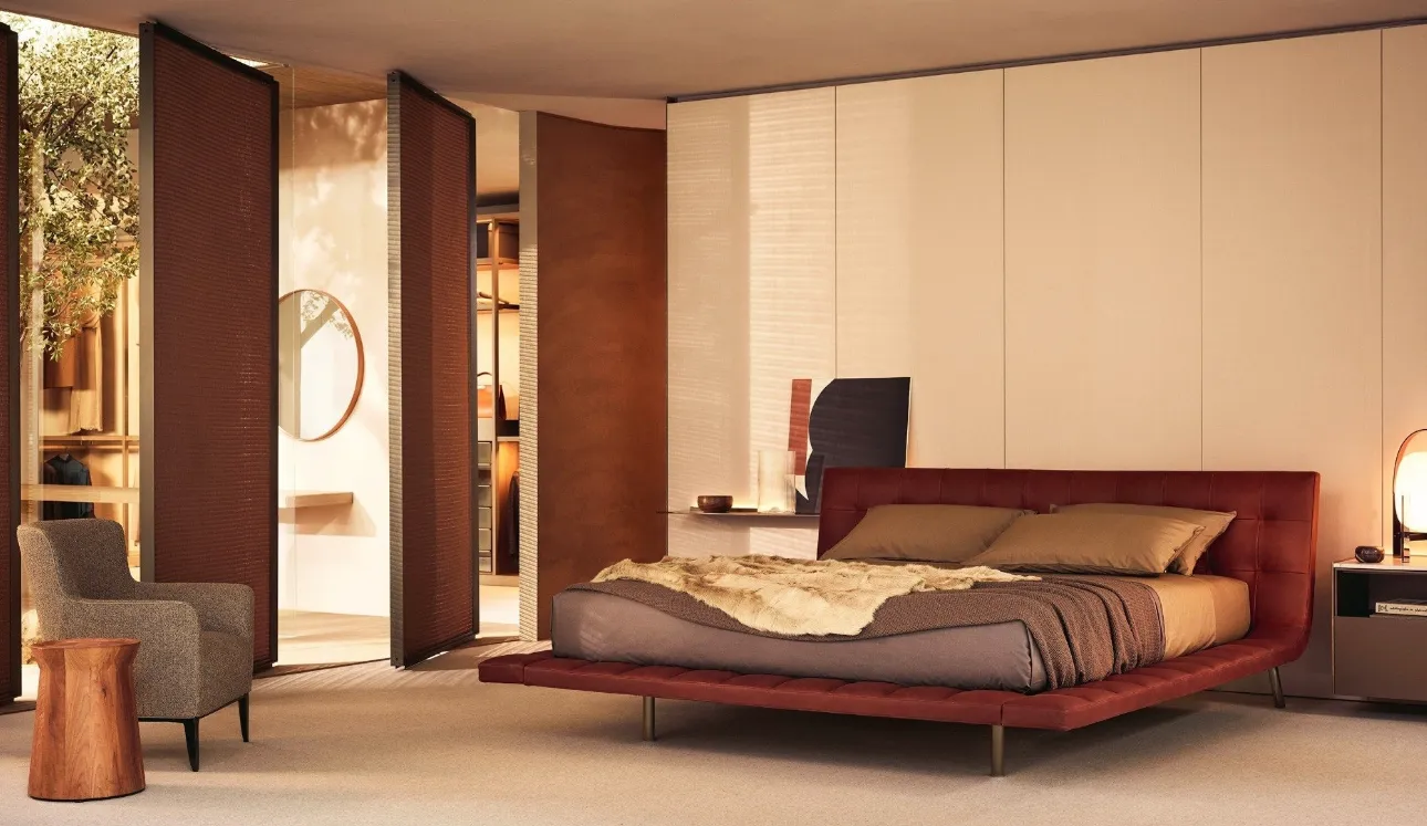 Letto in pelle con lavorazione capitonné Onda di Poliform