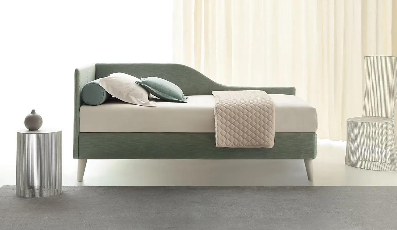 Daybed singolo Golf 131 in tessuto di Oggioni