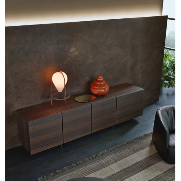 Madia Pandora in rovere con piedini in nickel di Poliform