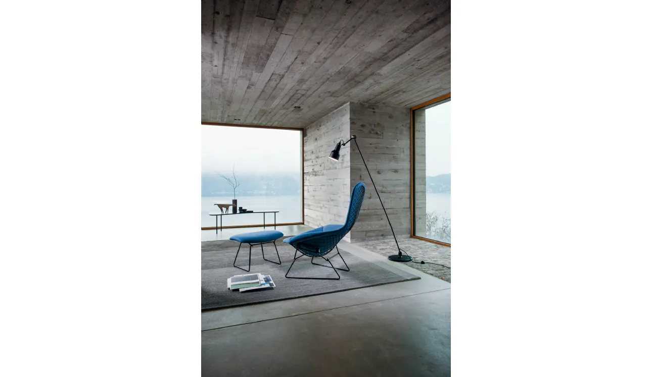 Poltrona in tessuto Blu e metallo Bertoia High Back Chair and Ottoman di Knoll