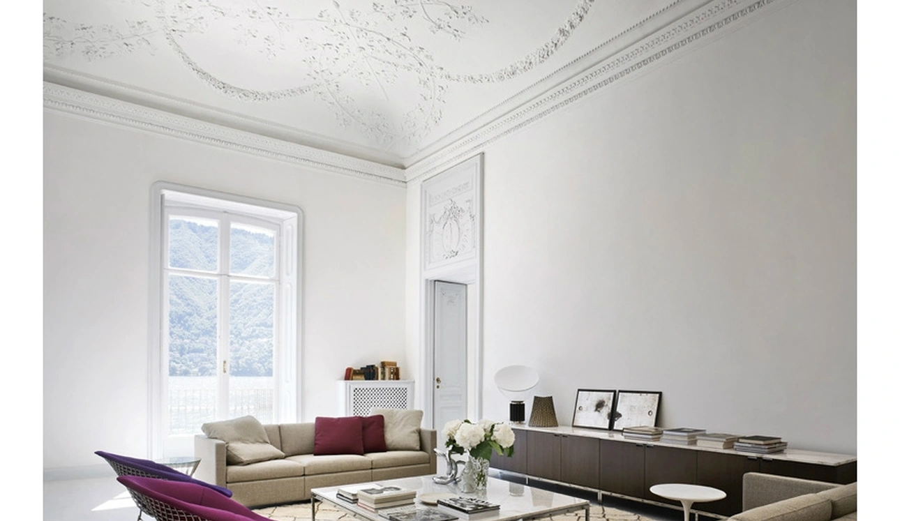 Poltroncina Bertoia Diamond Chair in metallo con rivestimento in tessuto imbottito di Knoll