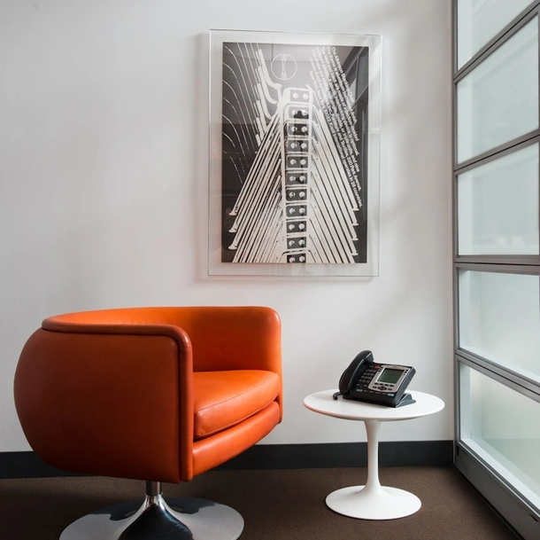 Poltroncina in pelle D'Urso Swivel Chair di Knoll