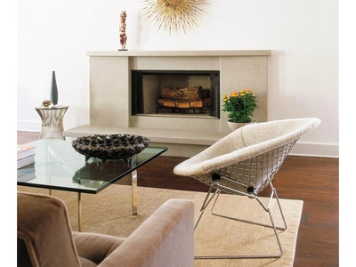 Poltrona Bertoia Large Diamond™ Chair in metallo rivestita in tessuto di Knoll