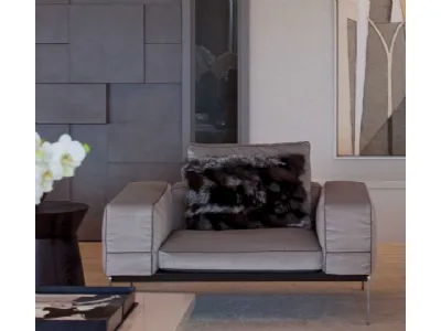 Poltrona Lifesteel in tessuto con gambe in metallo di Flexform