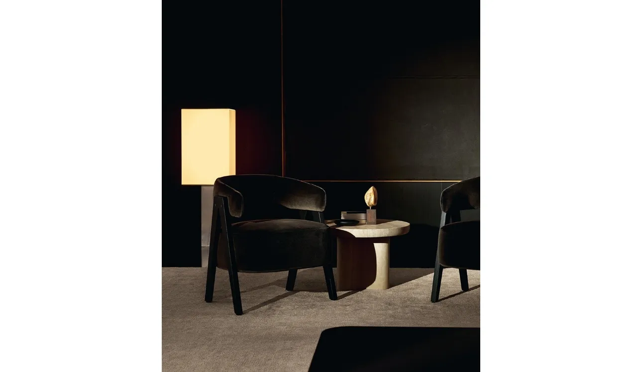 Poltroncina in velluto Loai di Poliform
