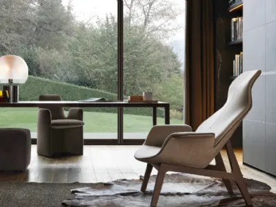Poltrona Ventura Lounge in tessuto con struttura in rovere di Poliform