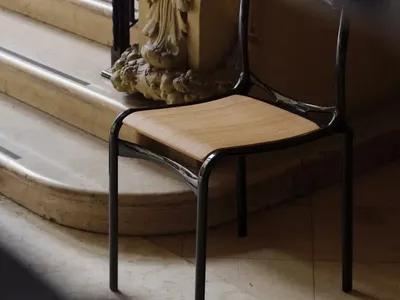 Sedia Frame Limited Edition con seduta in legno di Alias