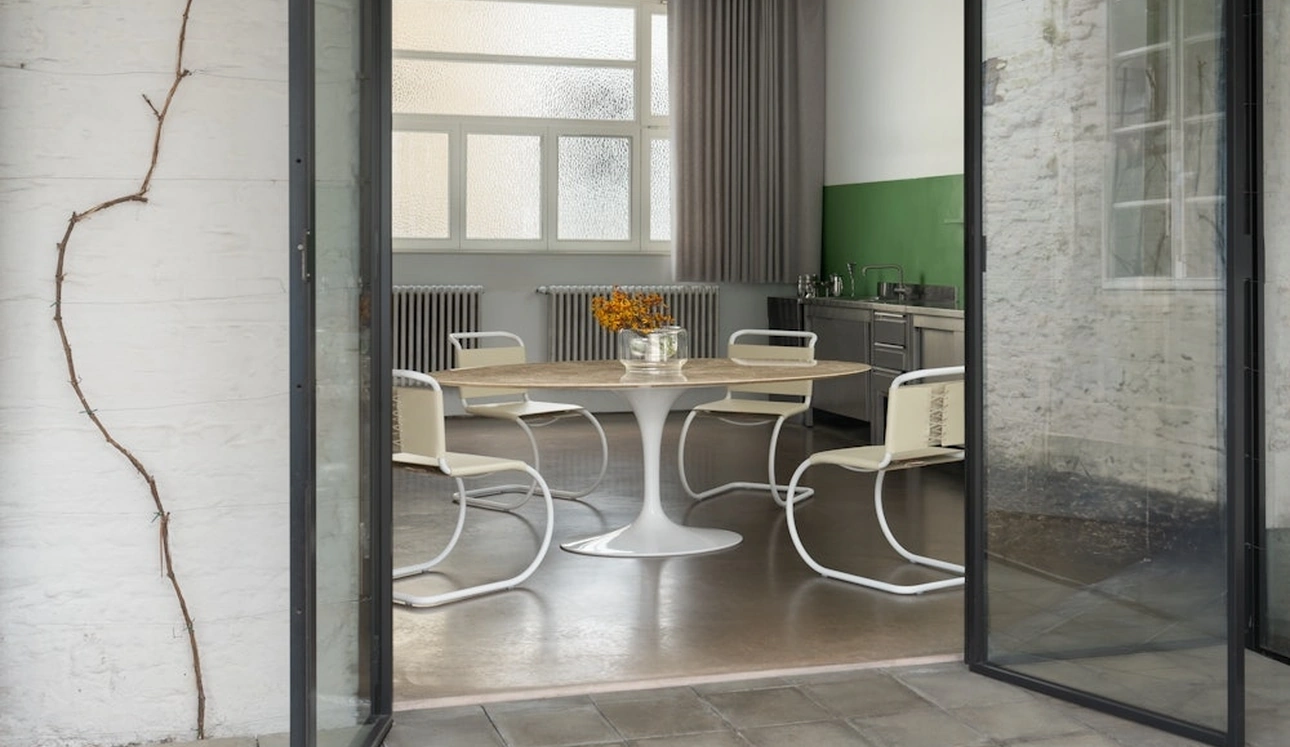 Sedia MR Side Chair in pelle di Knoll