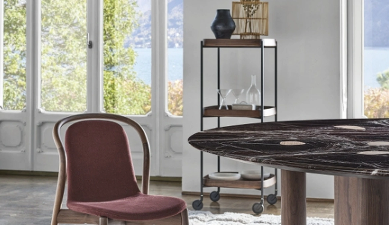 Sedia Petra in tessuto e legno di Porada