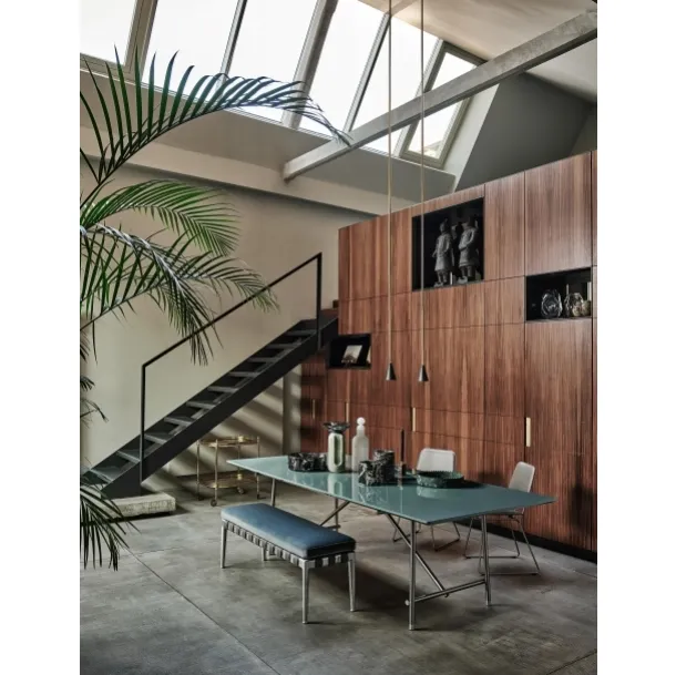 Tavolo Any Day in marmo lucido con struttura in metallo di Flexform