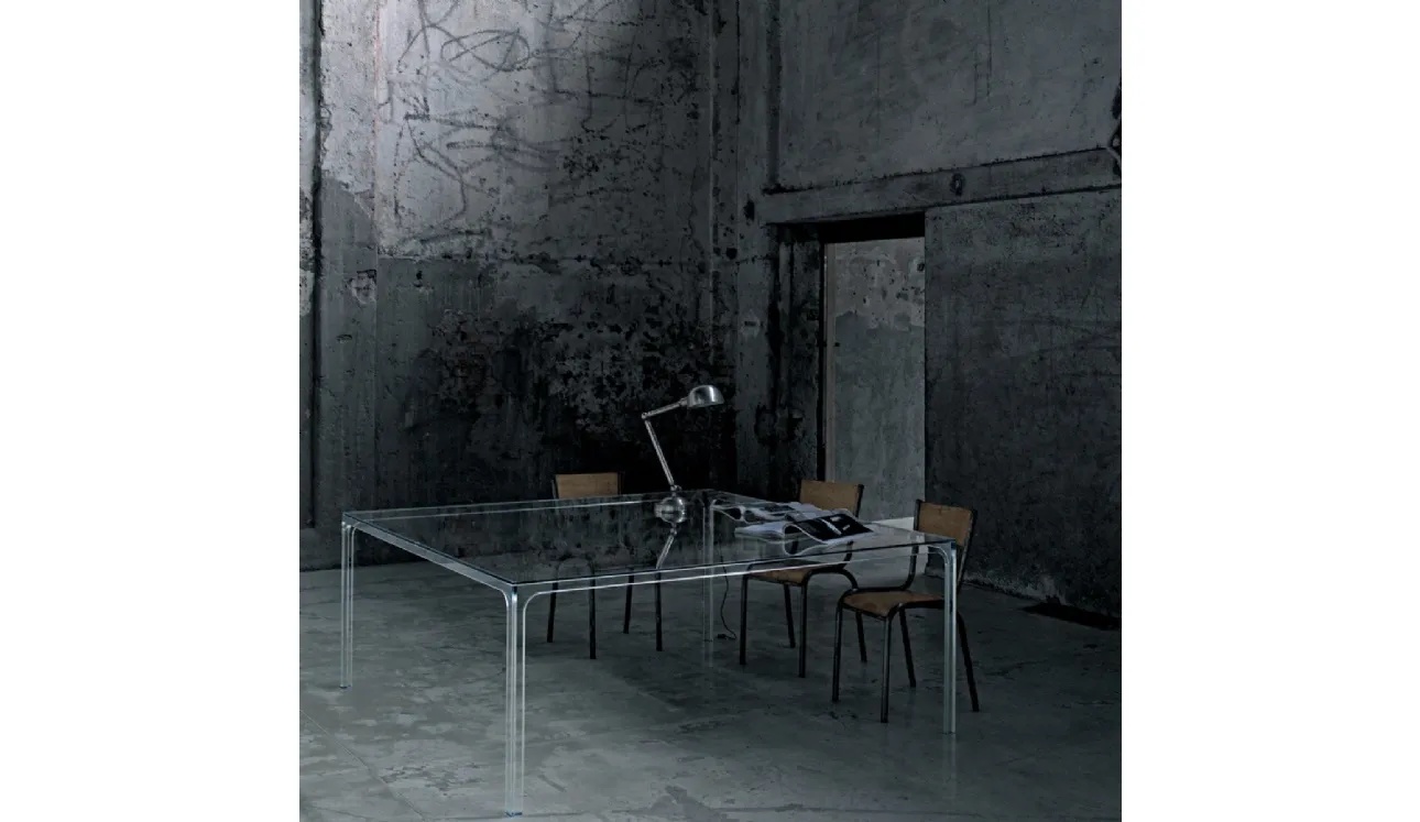 Tavolo Oscar Quadrato in cristallo trasparente extrachiaro di Glas Italia
