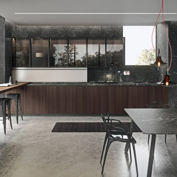 Cucina Design lineare in impiallacciato Eucalipto fumè e top in gres nero Greco Ak 05 TailorMade 05 di Arrital