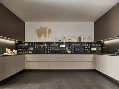Cucina Design angolare Alea 02 in nobilitato larice sabbia  e top in laminato di Poliform