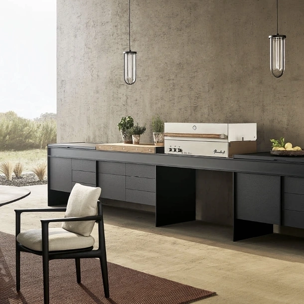 Cucina Design Land Kitchen in alluminio laccato Nero e acciaio di Poliform