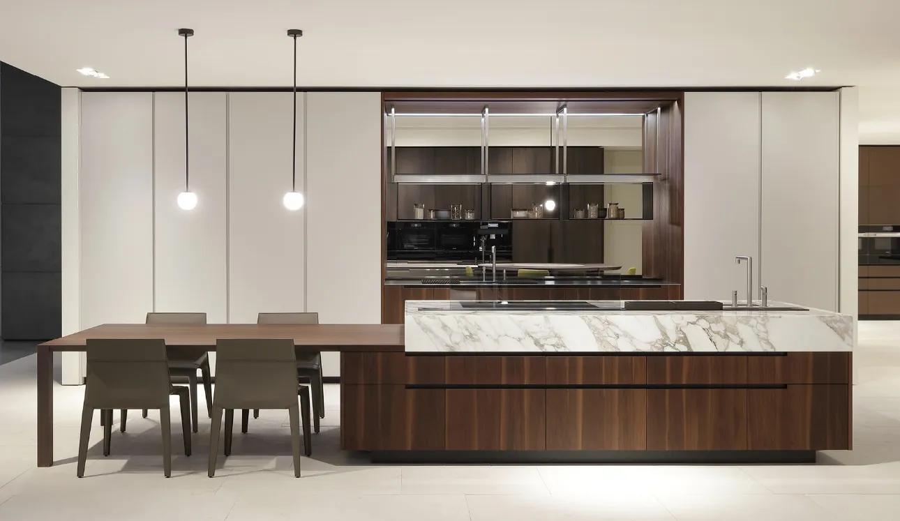 Cucina Design con isola Phoenix 01 in noce e marmo di Poliform