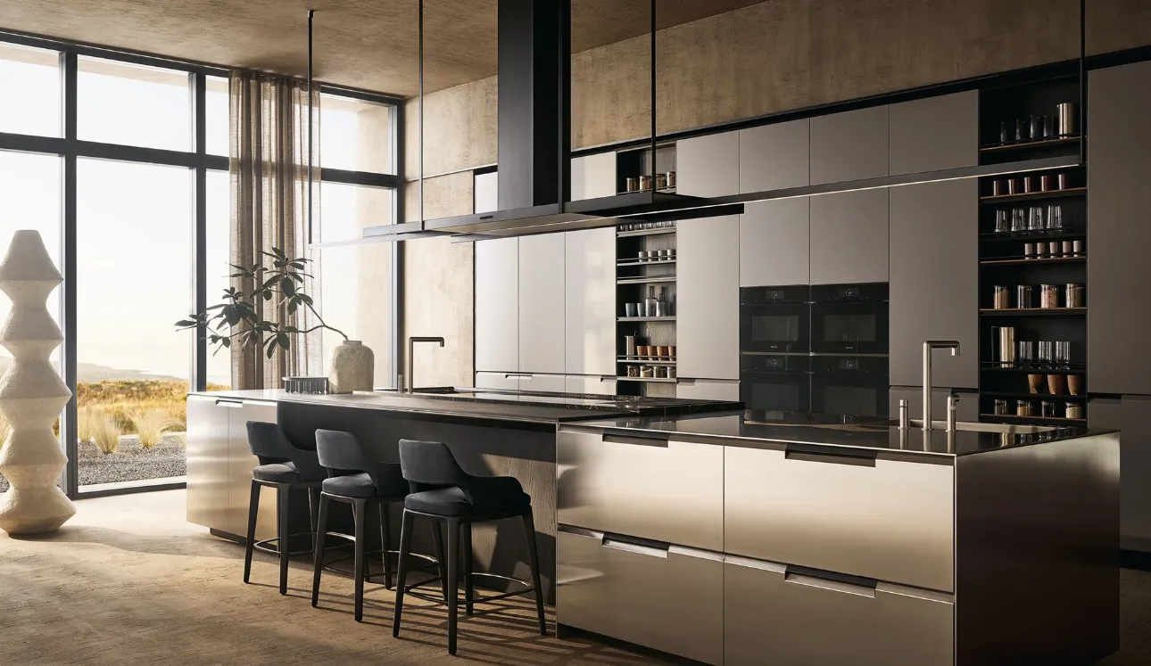 Cucina Design con isola in acciaio Shape 01 di Poliform