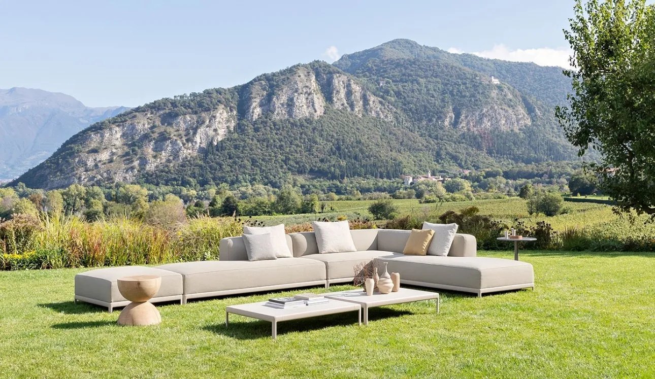 Divano da giardino Aluzen Soft Outdoor di Alias