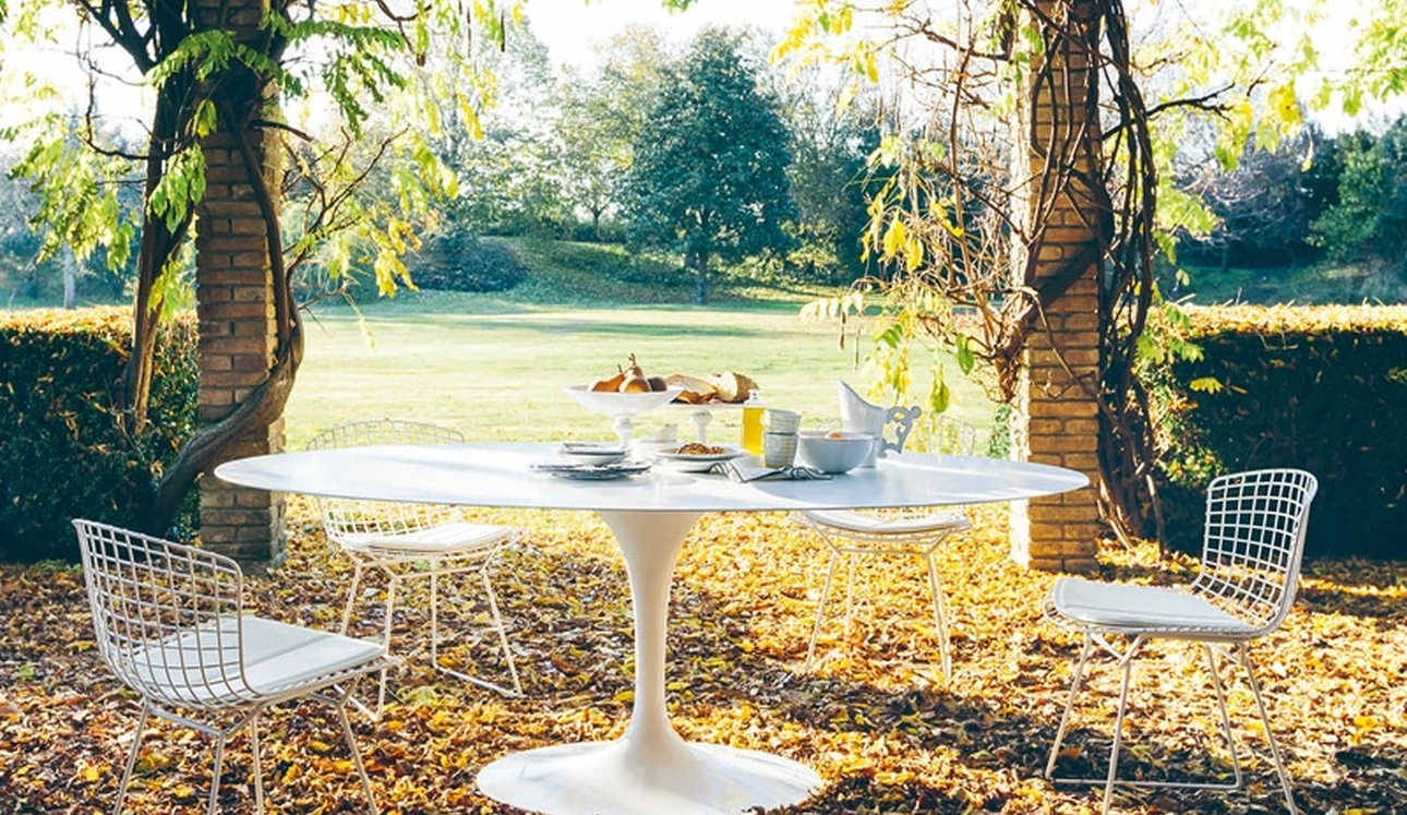 Tavolo da giardino Saarinen Outdoor Dining Table di Knoll