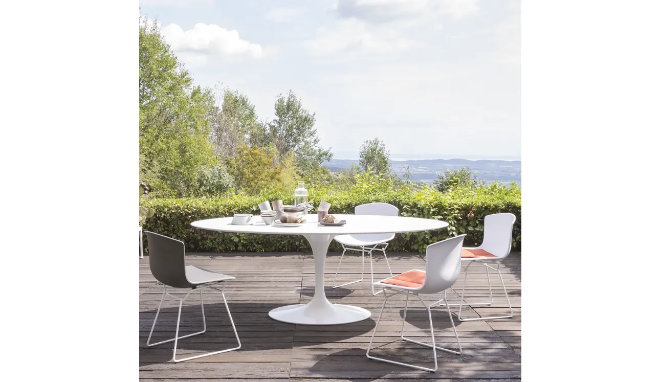 Tavolo da giardino Saarinen High Table di Knoll