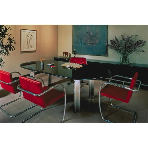 Sedie ospiti ed attesa Brno Tubular Side Chair di Knoll