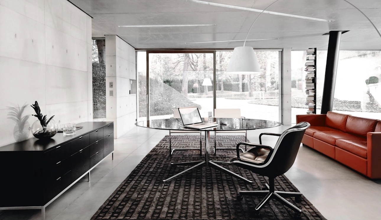 Scrivania Direzionale Florence Knoll Executive Desk Ovale di Knoll