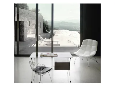 Scrivania Operativa private office con top in vetro Albini Desk di Knoll